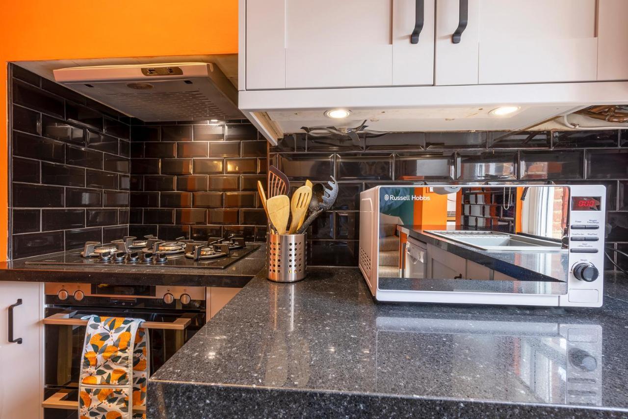Luxury Central Home - Parking & Ev Point, Superking Bed Canterbury Exteriör bild