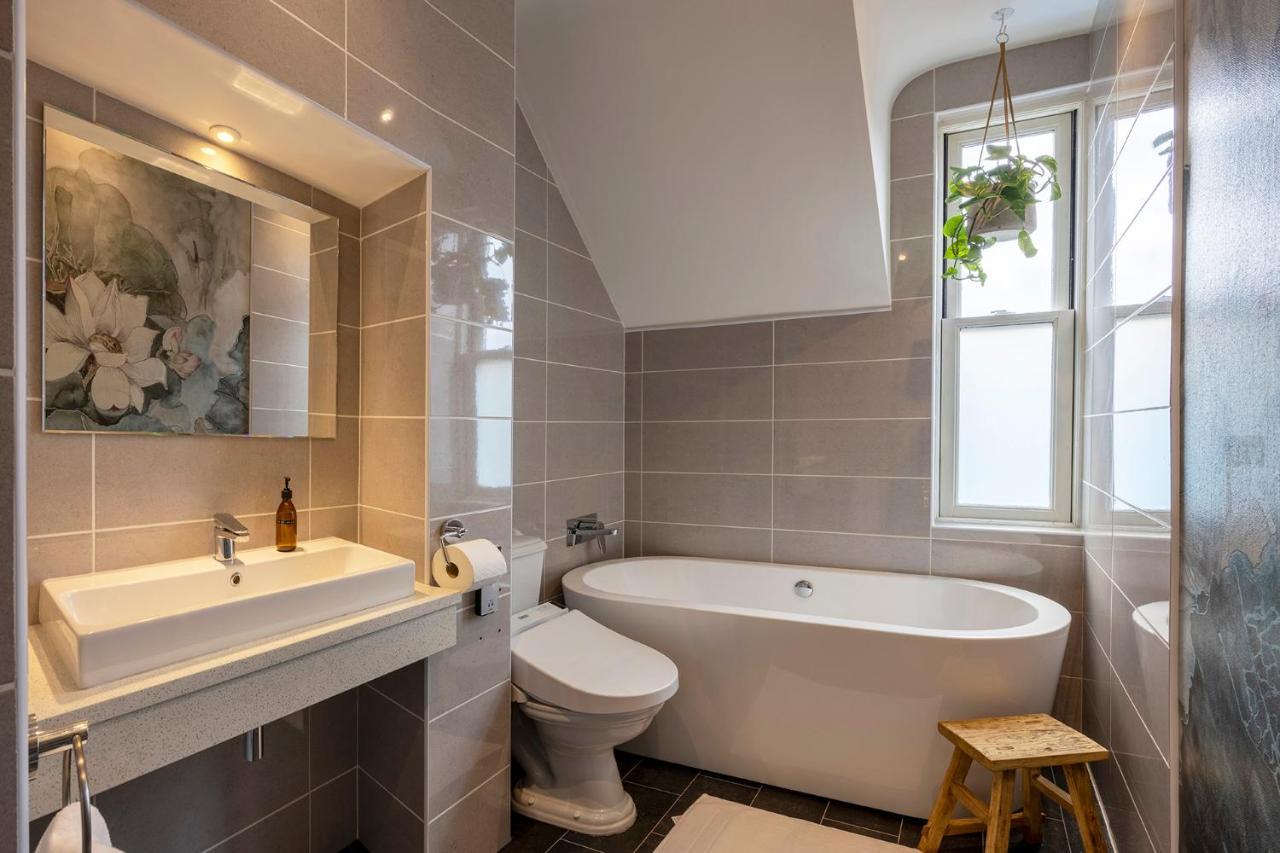 Luxury Central Home - Parking & Ev Point, Superking Bed Canterbury Exteriör bild